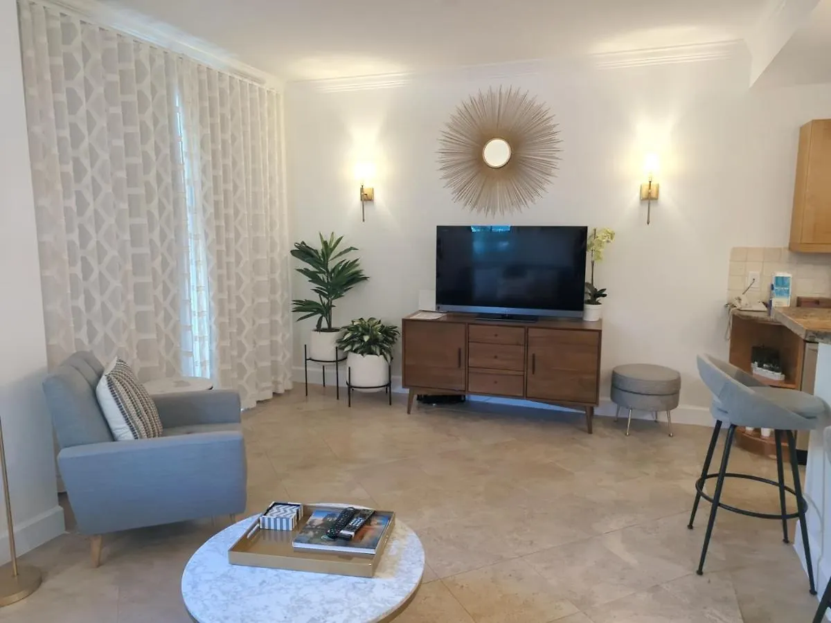 Hotel The Villa Renaissance Providenciales